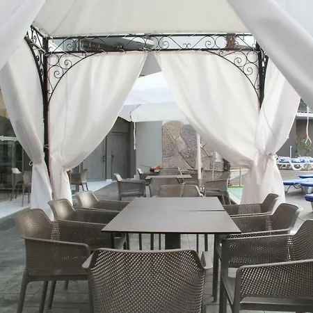 Smartline Meridian Hotell Slăntjev Brjag