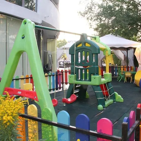 מלון Smartline Meridian 4*